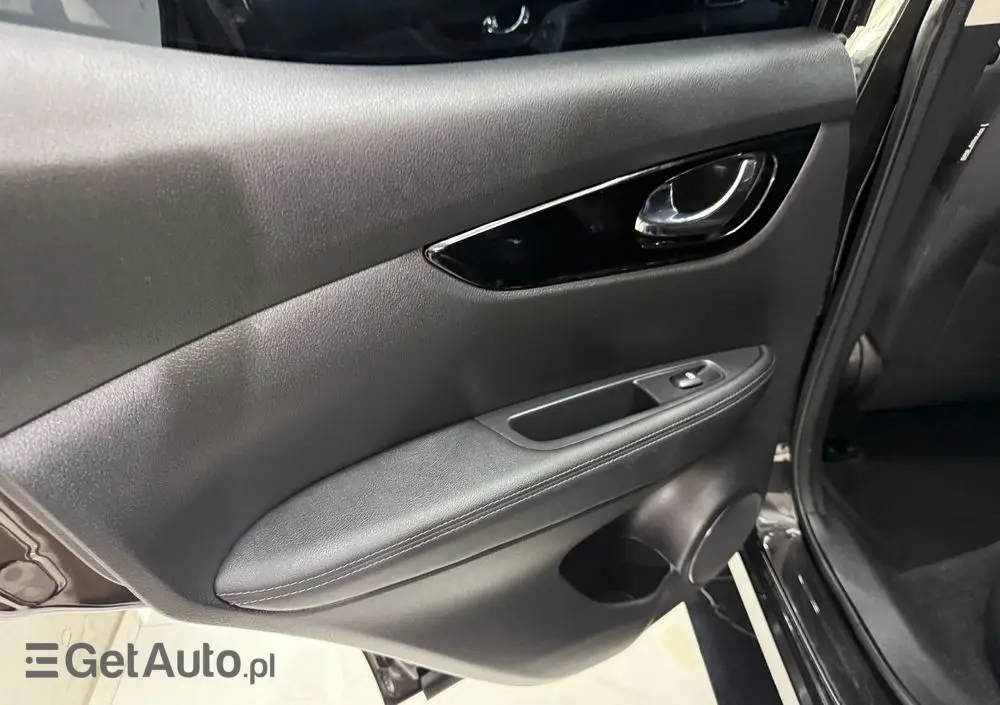 NISSAN Qashqai 1.3 DIG-T Acenta DCT