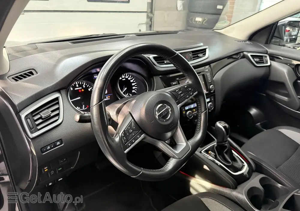 NISSAN Qashqai 1.3 DIG-T Acenta DCT