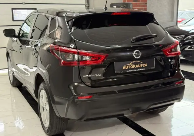NISSAN Qashqai 1.3 DIG-T Acenta DCT