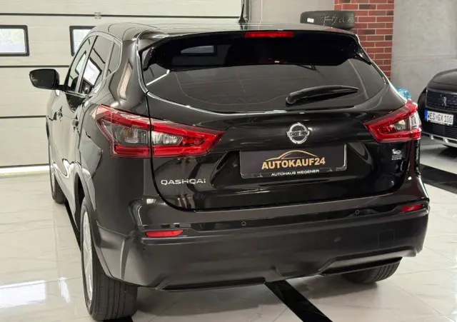 NISSAN Qashqai 1.3 DIG-T Acenta DCT