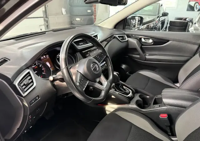 NISSAN Qashqai 1.3 DIG-T Acenta DCT