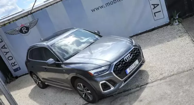 AUDI Q5 