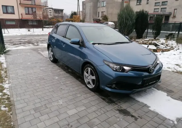 TOYOTA Auris 1.2 T Prestige
