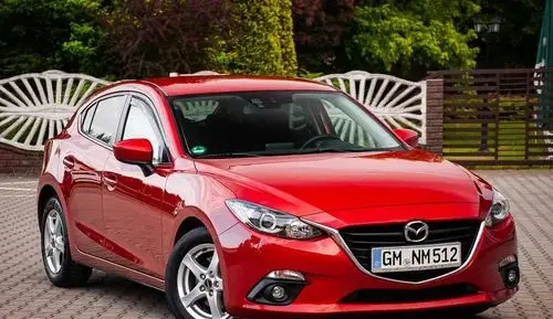 MAZDA 3 