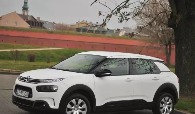 CITROEN C4 1.6 BlueHDi (99 KM)