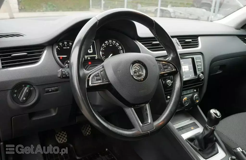 SKODA Octavia 