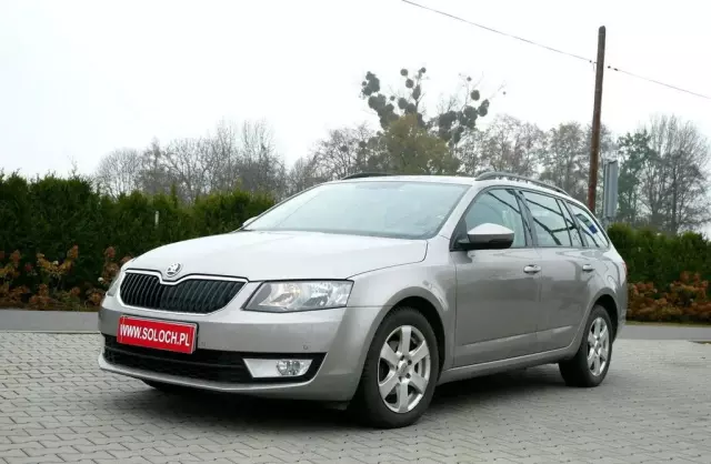 SKODA Octavia 