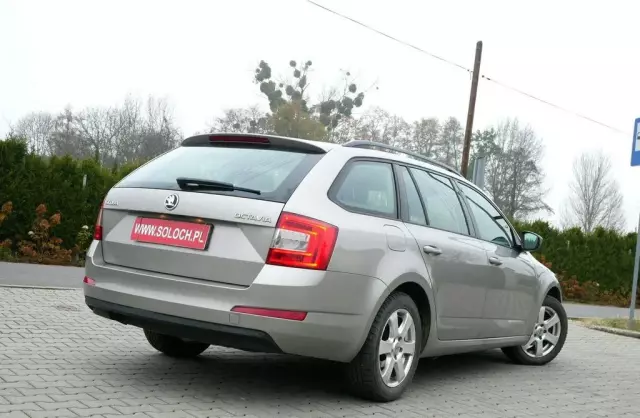 SKODA Octavia 