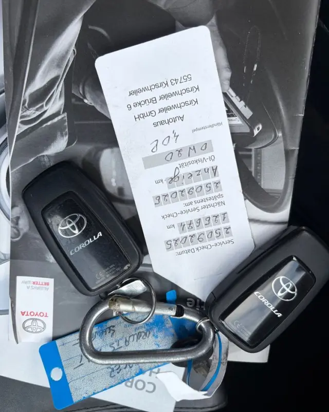 TOYOTA Corolla 