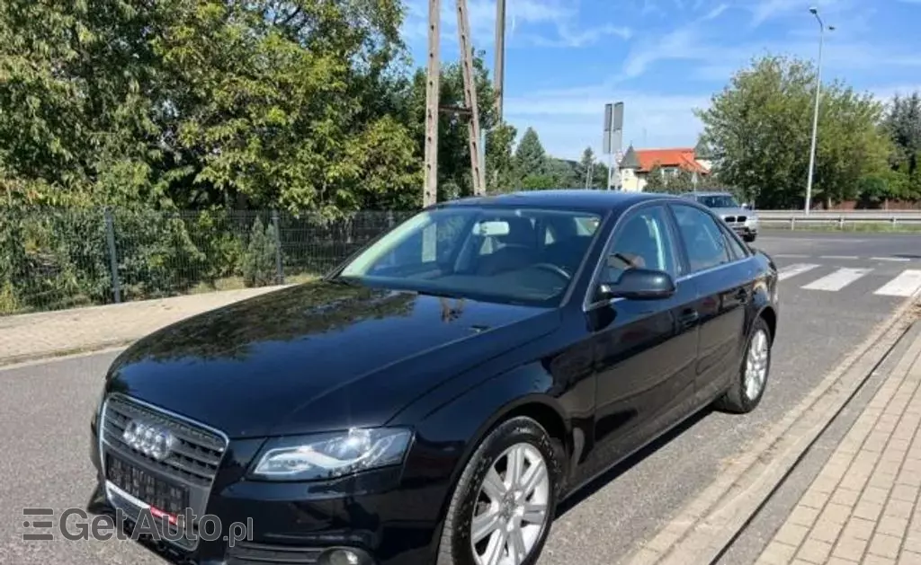 AUDI A4 