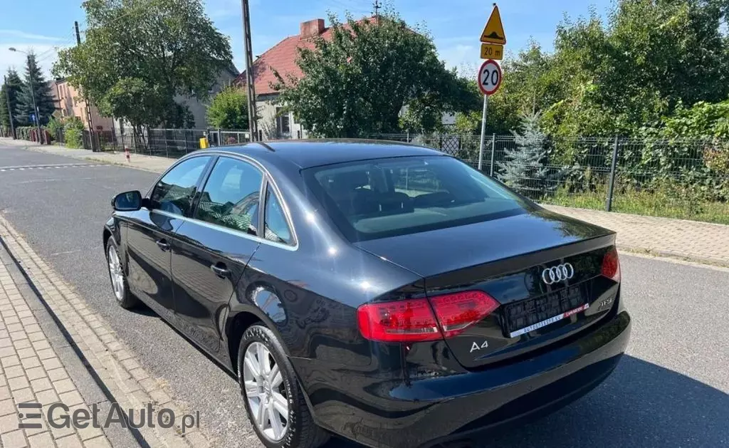 AUDI A4 