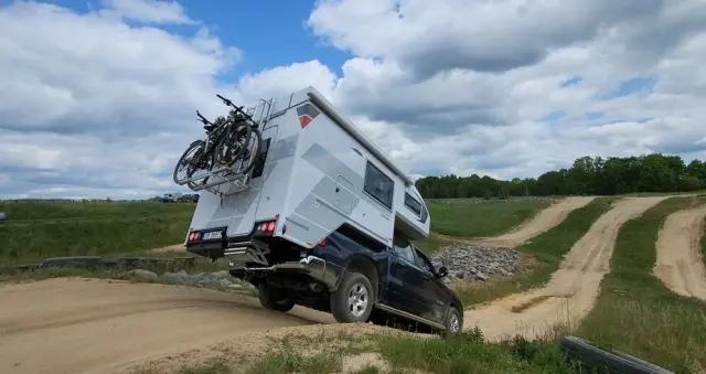 INNY Kabina kempingowa Tischer Trail 250 