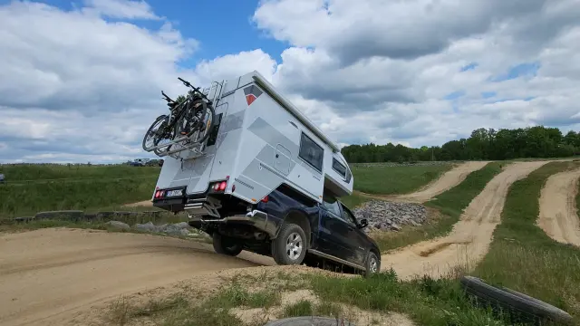 INNY Tischer Trail 250