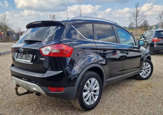 FORD Kuga 2.0 TDCi 2x4 Titanium