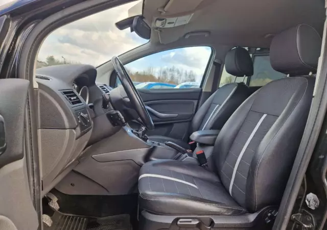 FORD Kuga 2.0 TDCi 2x4 Titanium