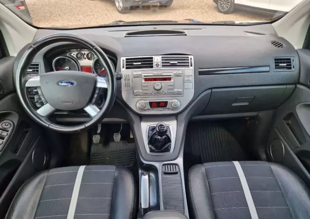 FORD Kuga 2.0 TDCi 2x4 Titanium