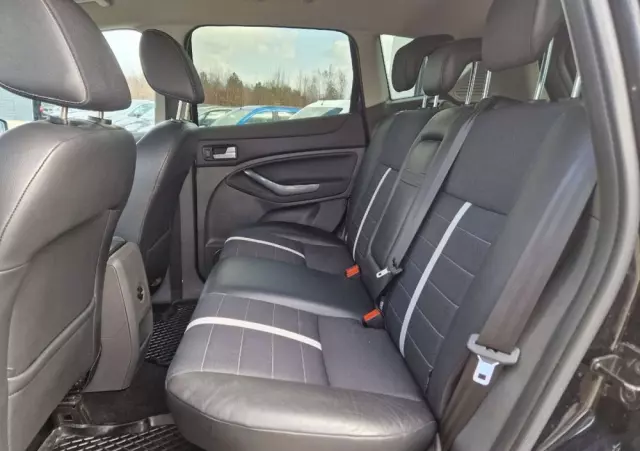 FORD Kuga 2.0 TDCi 2x4 Titanium