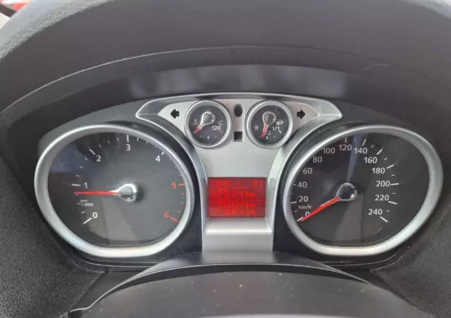 FORD Kuga 2.0 TDCi 2x4 Titanium