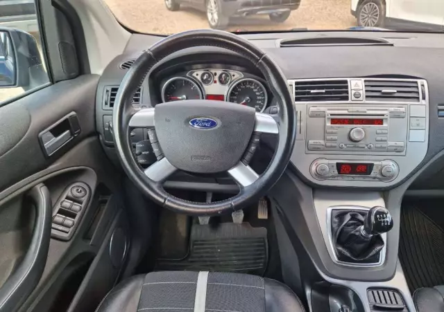 FORD Kuga 2.0 TDCi 2x4 Titanium