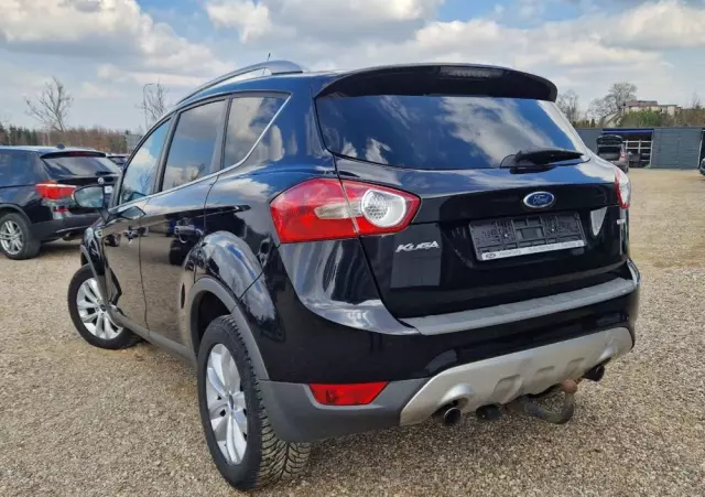 FORD Kuga 2.0 TDCi 2x4 Titanium