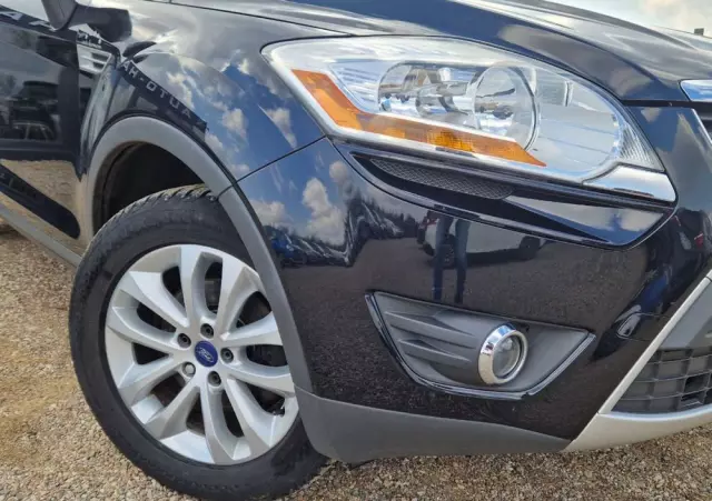 FORD Kuga 2.0 TDCi 2x4 Titanium