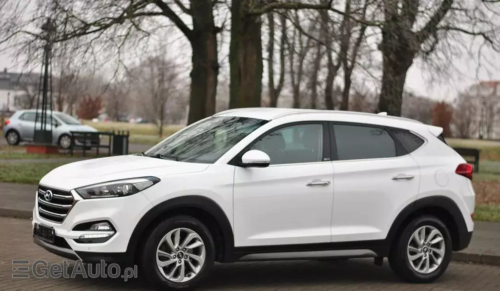 HYUNDAI Tucson 