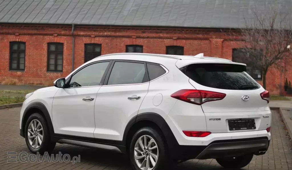 HYUNDAI Tucson 