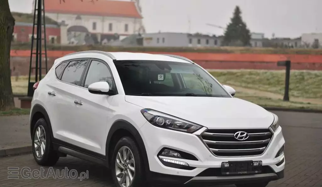 HYUNDAI Tucson 