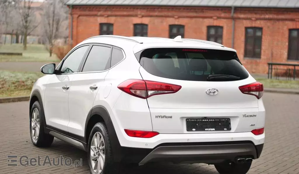 HYUNDAI Tucson 