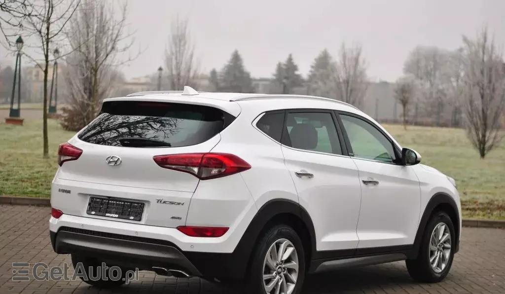 HYUNDAI Tucson 