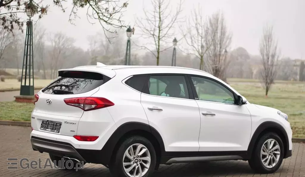 HYUNDAI Tucson 