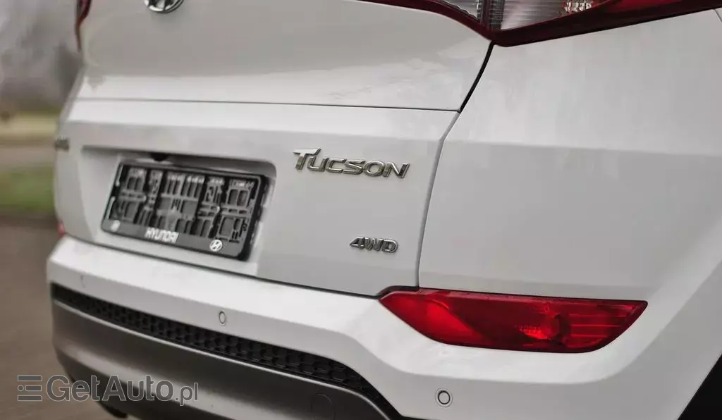 HYUNDAI Tucson 