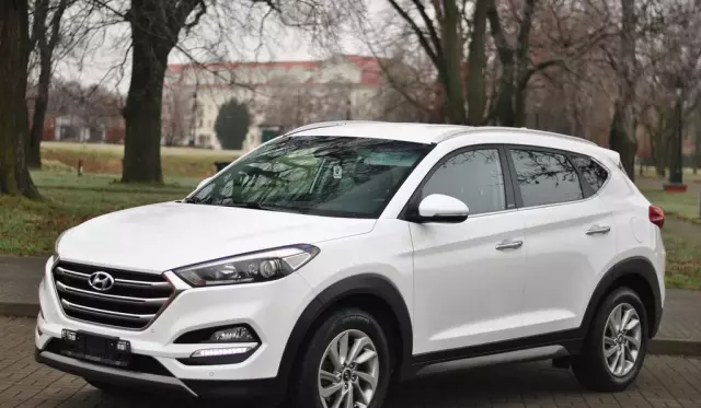 HYUNDAI Tucson 