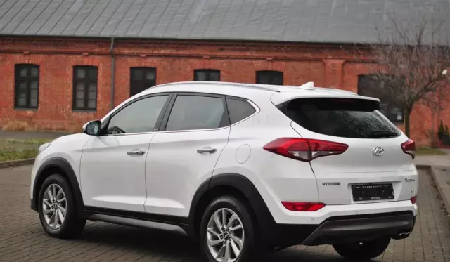 HYUNDAI Tucson 