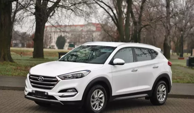HYUNDAI Tucson 