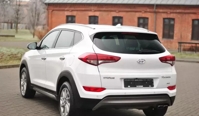 HYUNDAI Tucson 