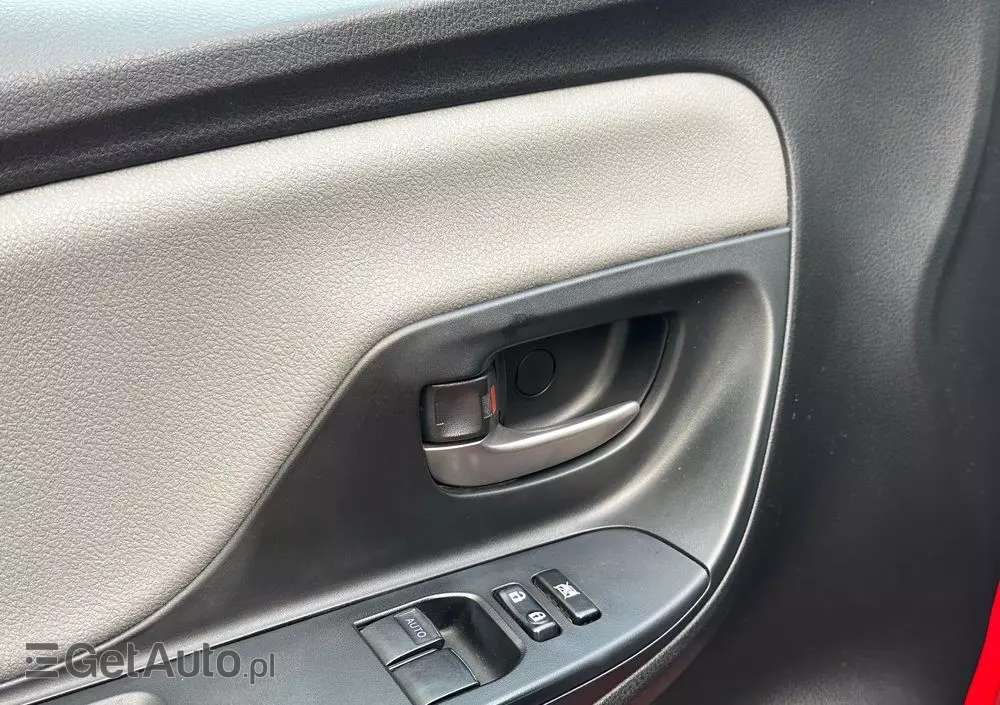 TOYOTA Yaris 1.0 Premium EU6