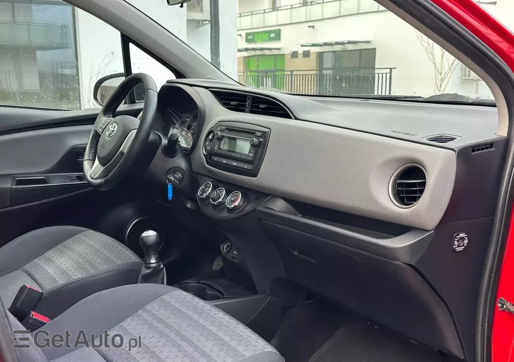 TOYOTA Yaris 1.0 Premium EU6