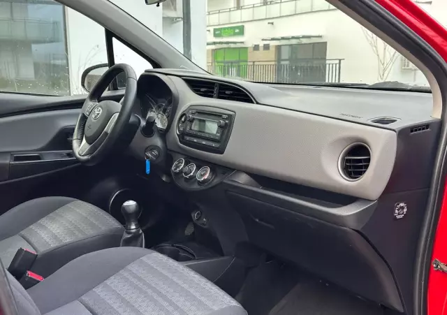TOYOTA Yaris 1.0 Premium EU6