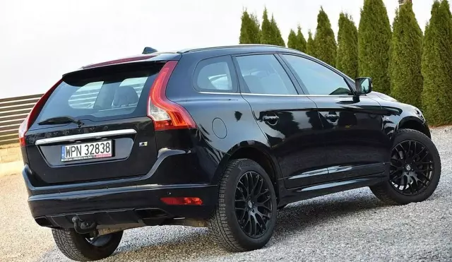 VOLVO XC60 