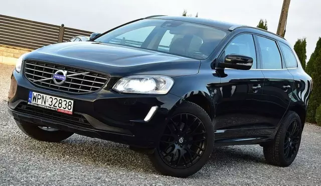 VOLVO XC60 
