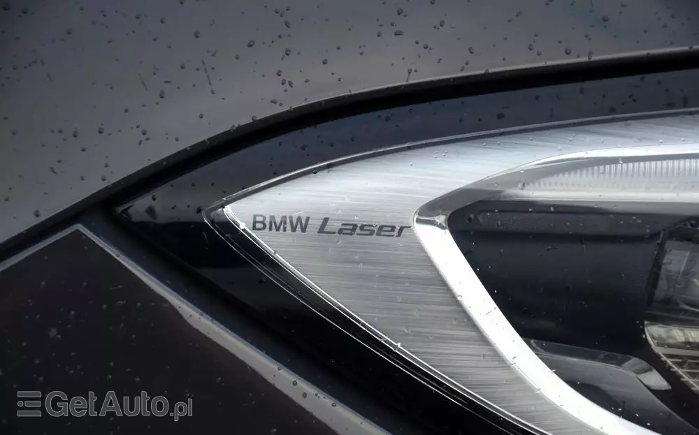 BMW Seria 3 330e xDrive Sport Line