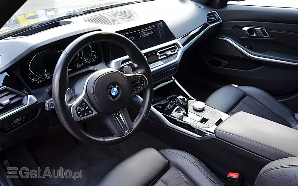 BMW Seria 3 330e xDrive Sport Line