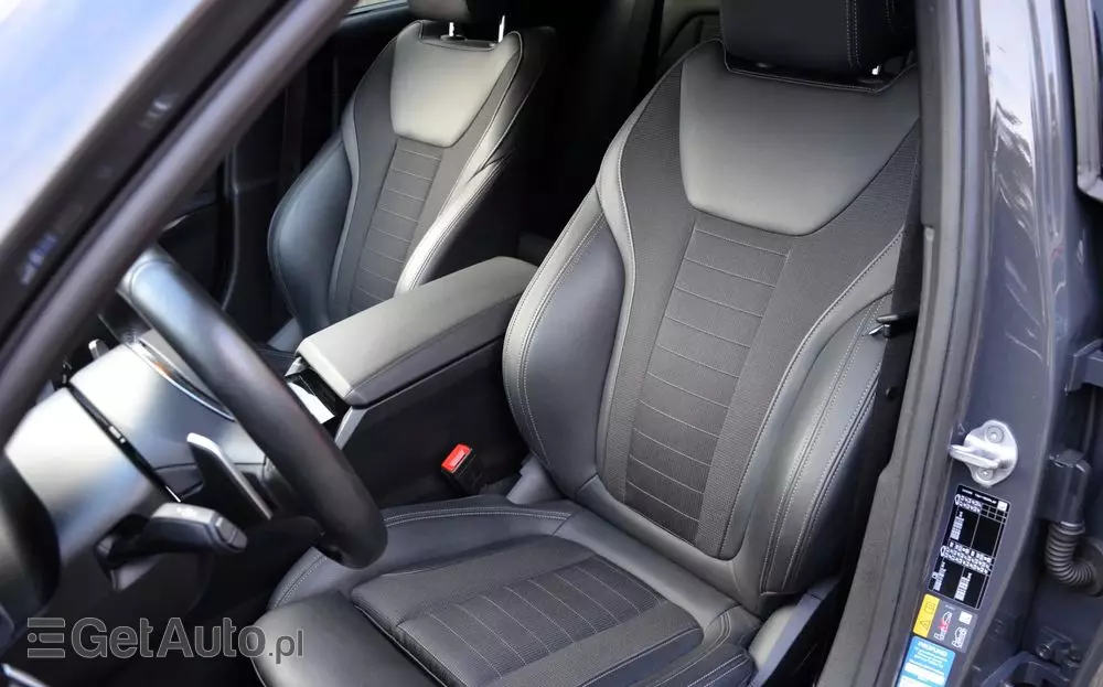 BMW Seria 3 330e xDrive Sport Line