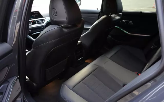 BMW Seria 3 330e xDrive Sport Line