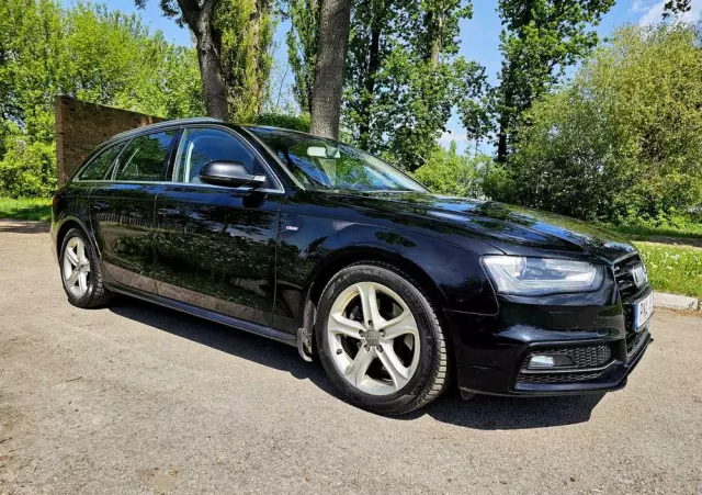 AUDI A4 Avant 1.8 TFSI S line Sportpaket