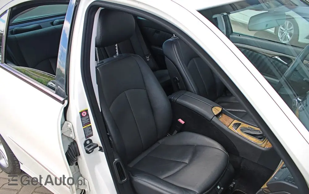 MERCEDES-BENZ Klasa E 350 7G-TRONIC Avantgarde BusinessEDITION