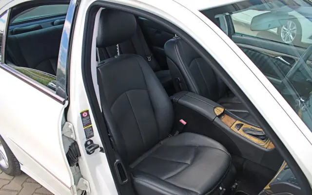 MERCEDES-BENZ Klasa E 350 7G-TRONIC Avantgarde BusinessEDITION