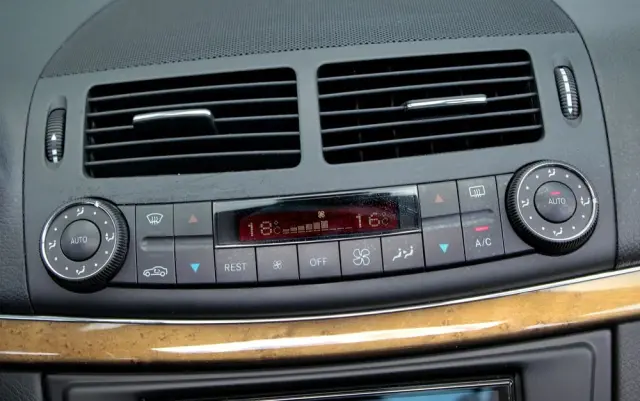 MERCEDES-BENZ Klasa E 350 7G-TRONIC Avantgarde BusinessEDITION