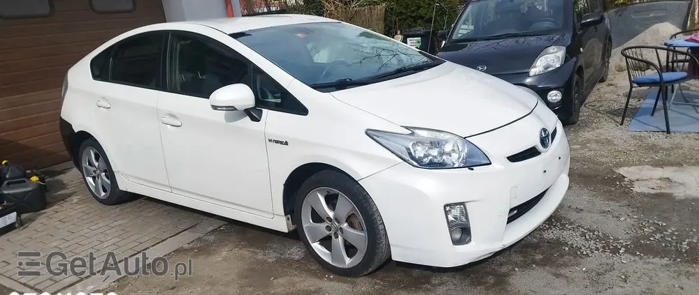 TOYOTA Prius 1.8 HSD Premium